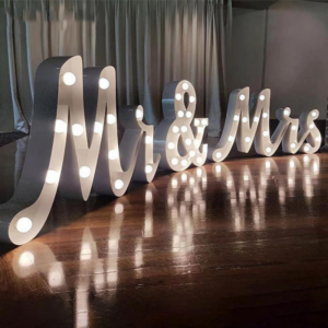Location Grandes Lettres "Mr & Mrs" lumineuses H 1,20 m - nouvelle génération