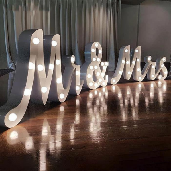 1-3 Location Grandes Lettres "Mr & Mrs" lumineuses H 1,20 m - nouvelle génération