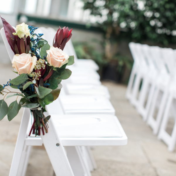 Location chaise wedding blanche