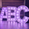 Location Grandes Lettres lumineuses de A à Z - hauteur 1 m - multicolore RGB