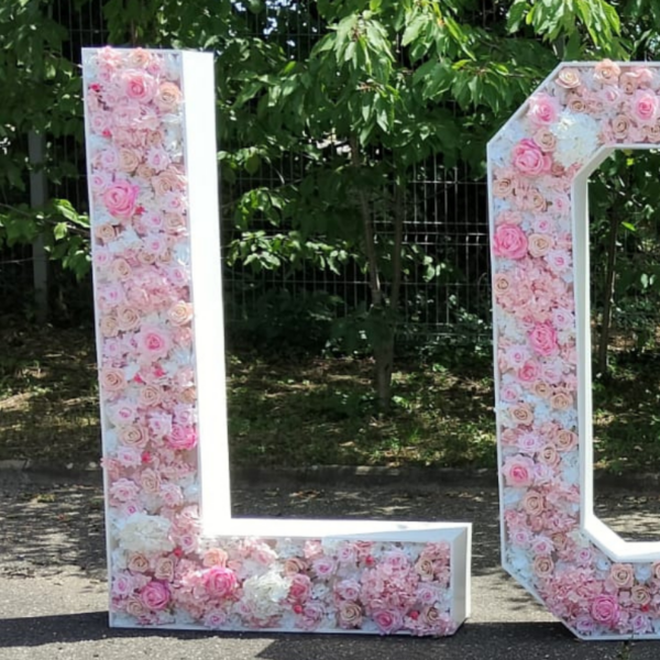 Location Grand Love FLEURI H150cm- Nuances de roses