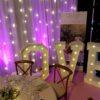 Location grand LOVE blanc lumineux