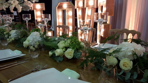 Location grand LOVE en bois lumineux