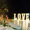 Location grand LOVE en bois lumineux