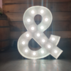 Location Grande lettre "&" lumineux - H 1 m - multicolore RGB