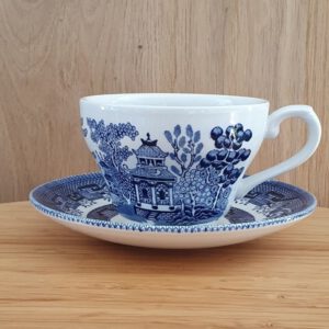 Location tasse à thé vintage gamme Victoria