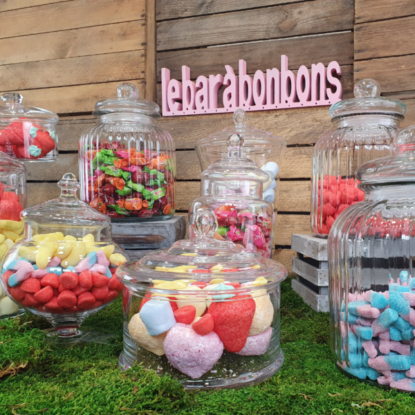 Lot de 11 bonbonnières