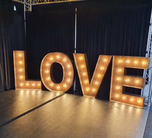 Location Grand Love lumineux- Effet rouillé H1m50