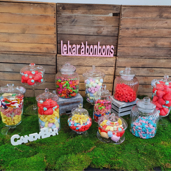 Lot de 11 bonbonnières