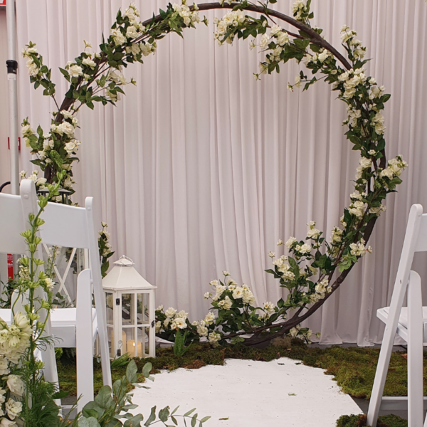 Location Arche ronde fleurie "Romantica"