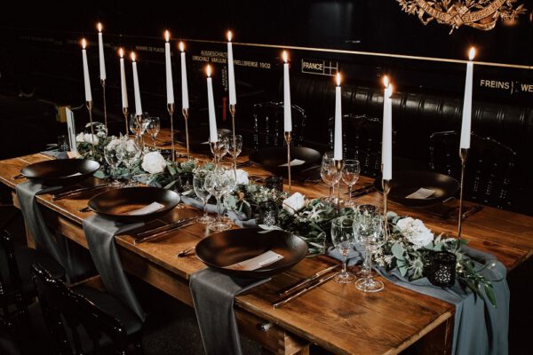 Location table en bois héritage