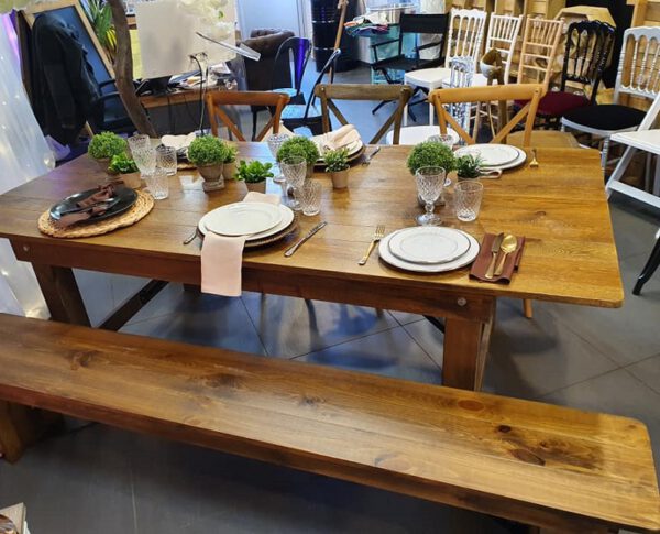 Location table en bois héritage