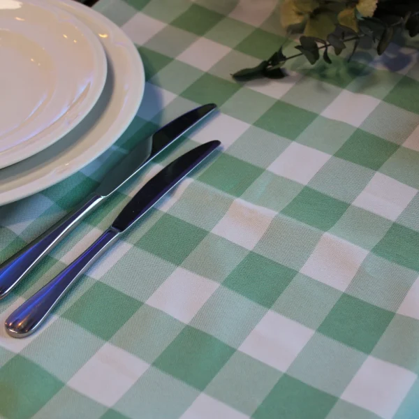 Nappe rectangle en tissus- 175*280cm -VICHY VERT Nappe rectangle en tissus- 175*280cm -VICHY VERT